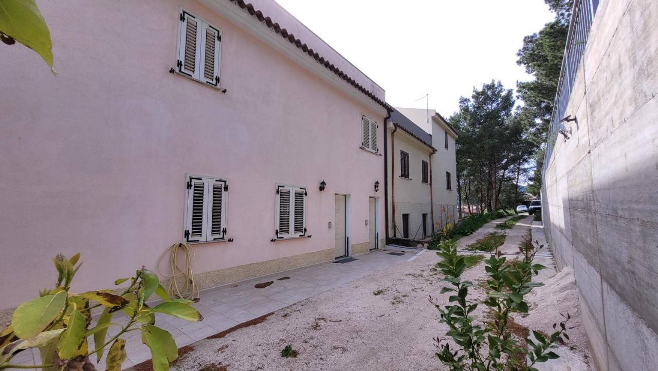 Residenza La Pineta Orosei Villa Exterior foto