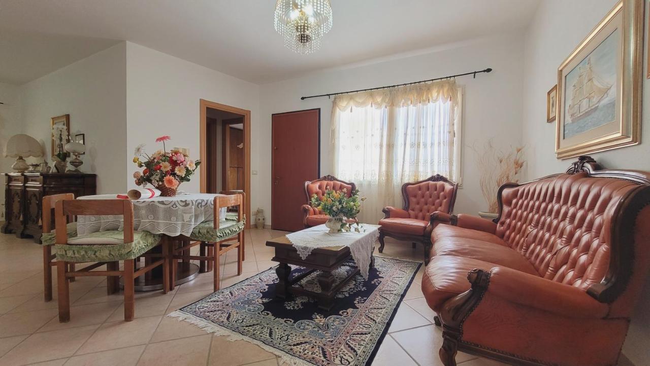Residenza La Pineta Orosei Villa Exterior foto